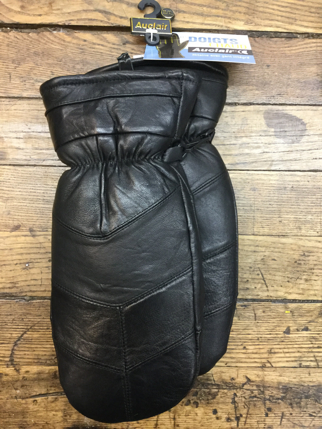 Cozy Leather Fingermitt by Auclair